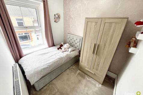 Bed3 (1)