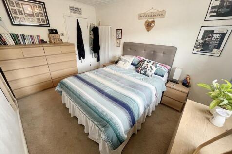 Bed2