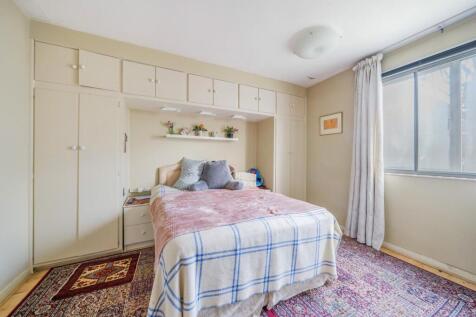 Bedroom Pic 1