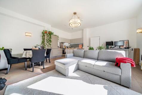 Reception/Kitchen