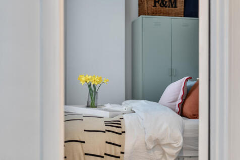 1400737-18-696e2b...