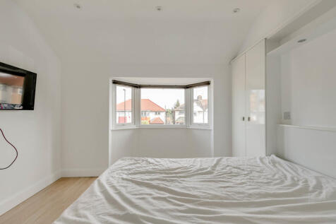 22 Blacklands Roa...