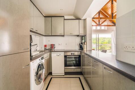 14 Boathouse Reac...