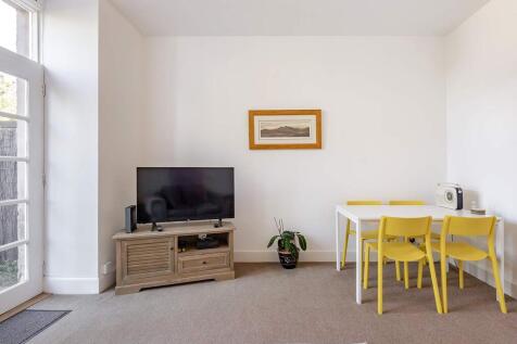 Living Room/Diner