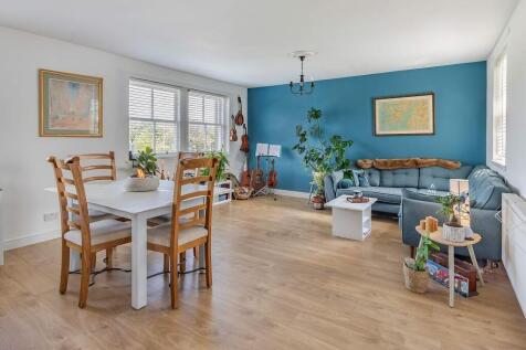 Living Room/Diner