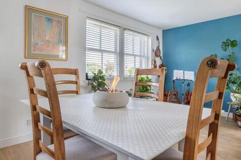Living Room/Diner