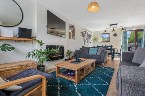 Living Room/Diner