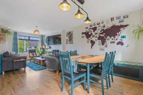 Living Room/Diner