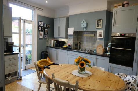 Kitchen 1