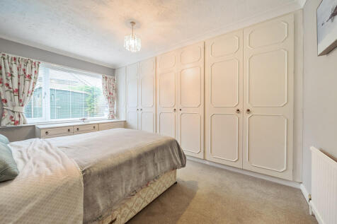 1370148-8-68ee770...