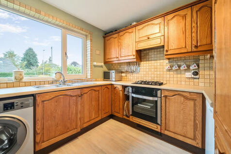 1370148-9-68ee772...