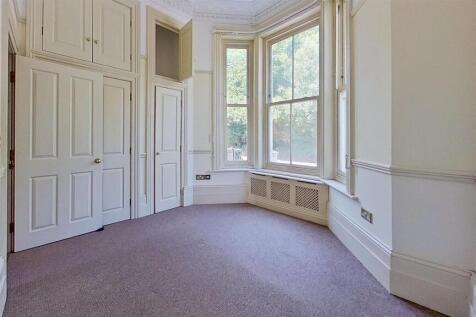 Flat-3-Middle-Crescent-Marine-Crescent-Bedroom 1.j