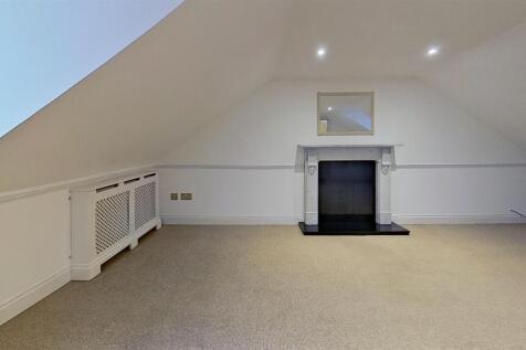 20-22-Sondes-Road-Living-Room.jpg