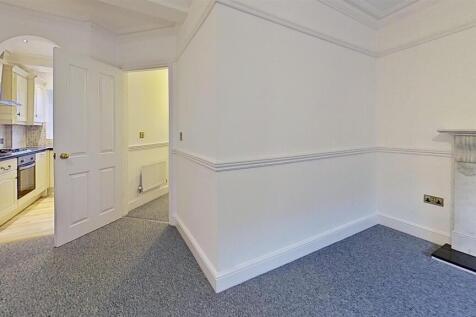 7-George-Mews-Bedroom.jpg
