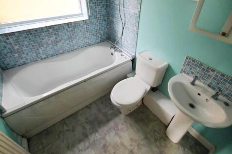 8ad03260-Family 20Bathroom.jpg