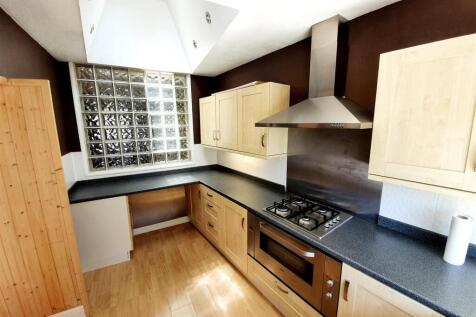 Kitchen2.jpg