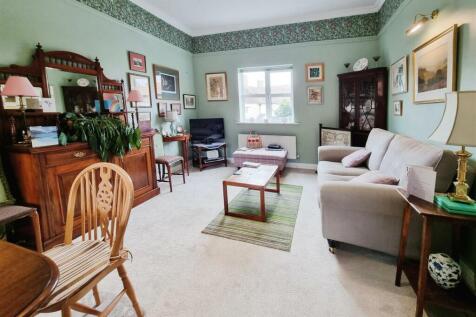 Living area / Kitchen
