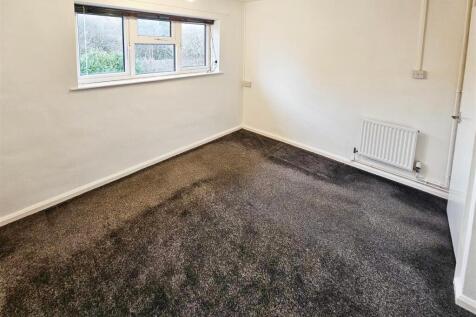 www.primechoiceproperties.co.uk Bedroom 2.jpg