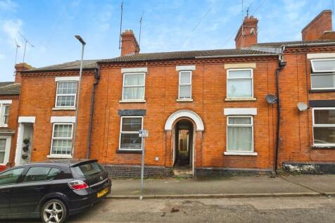 Victoria-Road-Rushden-Front.jpg