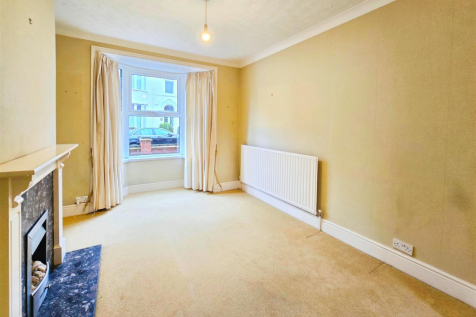 Queen-Street-Rushden-Terrace-home-best-estate-agen
