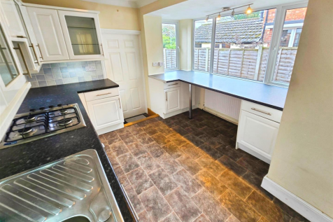 Queen-Street-Rushden-Terrace-home-best-estate-agen