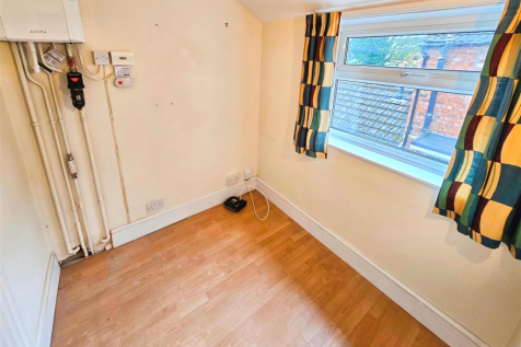 Queen-Street-Rushden-Terrace-home-best-estate-agen
