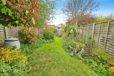 Queen-Street-Rushden-Terrace-home-best-estate-agen