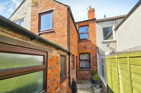 primechoiceproperties.co.uk-courtyeard.jpg