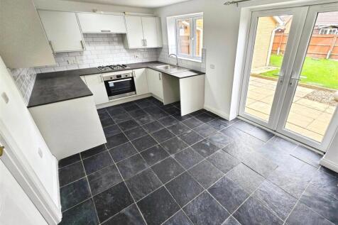 3-bed-semi-detached-house-rushden-aintree-drive-fr