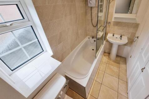 Need a bathroom-Bedford-Prime Choice-Best Letting