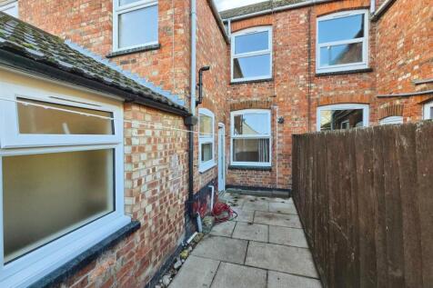 Oswald-Road-Prime-Choice-Rushden-Patio.jpg