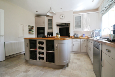 Kitchen / Breakfast Room