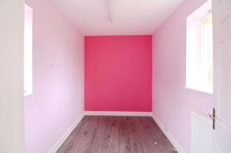 Ground Floor Bedroom / FOUR