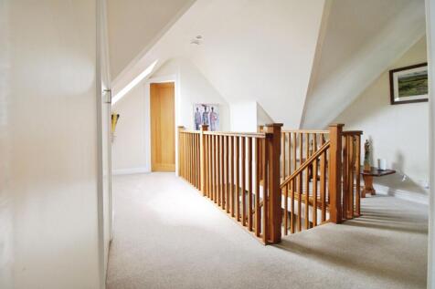 First Floor Galleried Landing