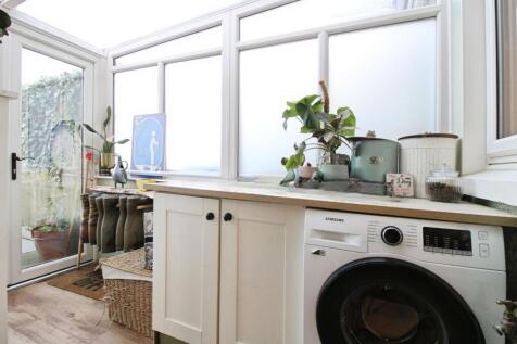 Lobby - Utility Room