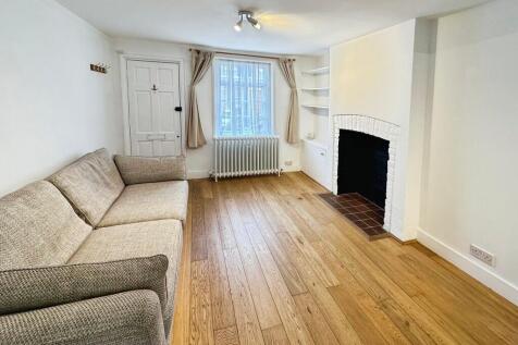Living Room (b)