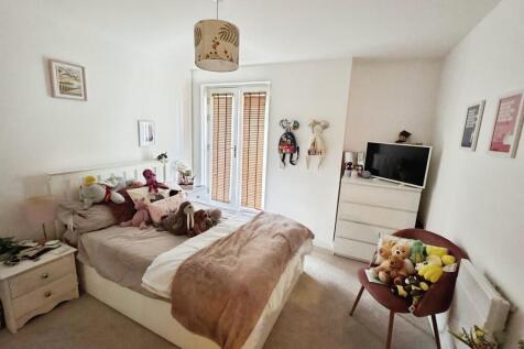 Bedroom (b)
