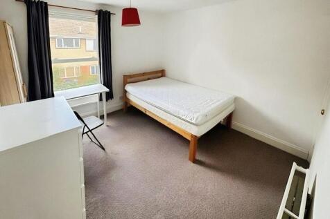Bedroom 1 (b)