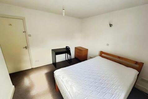 Bedroom 2 (b)