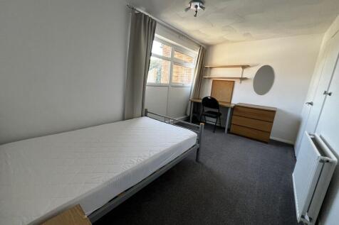 5c38cb6b-bedroom ...