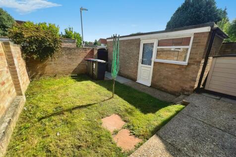 7efba504-Garden 2...