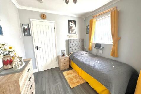 Bedroom Two/Study/Dining Room