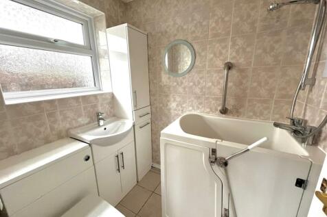 Ground Floor Bathroom