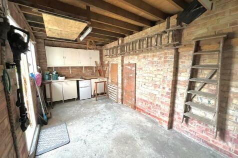 Single Garage