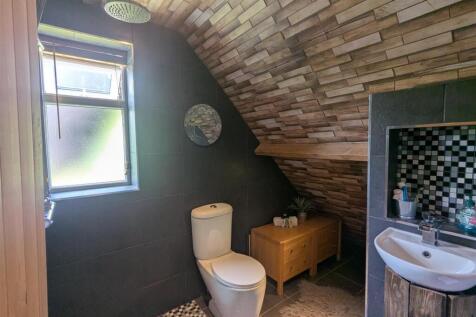 bathroom4.jpg