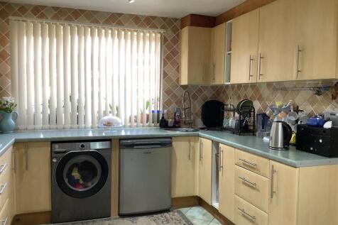 kitchen 1.jpg
