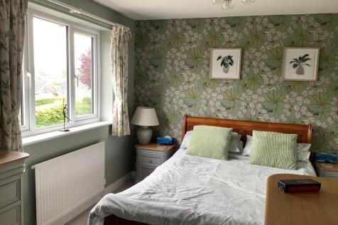bedroom 1 6.jpg