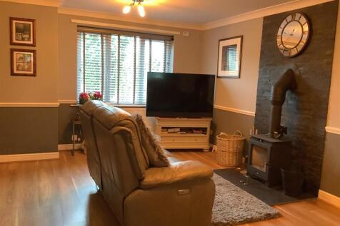 living room 1.jpg