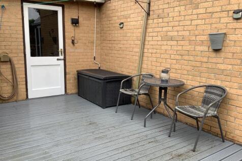 patio 1.jpg