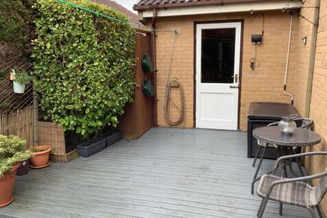patio 2.jpg